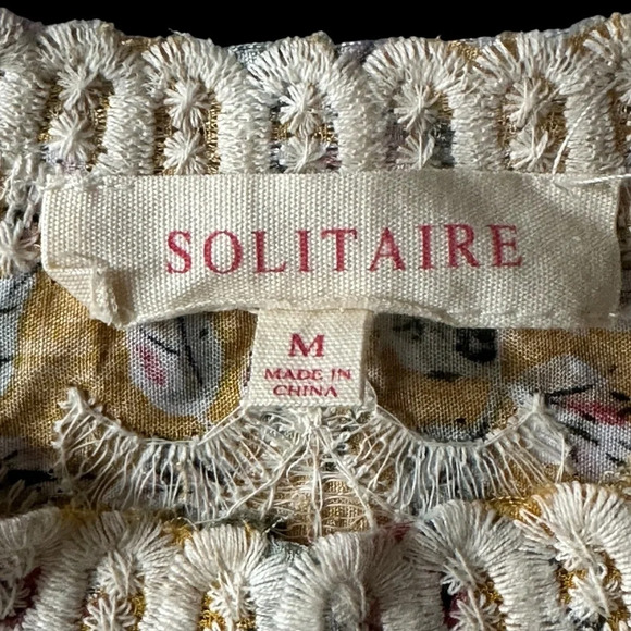 Solitaire Women's Yellow Floral Embroidered Top. Sz: M - Picture 3 of 9